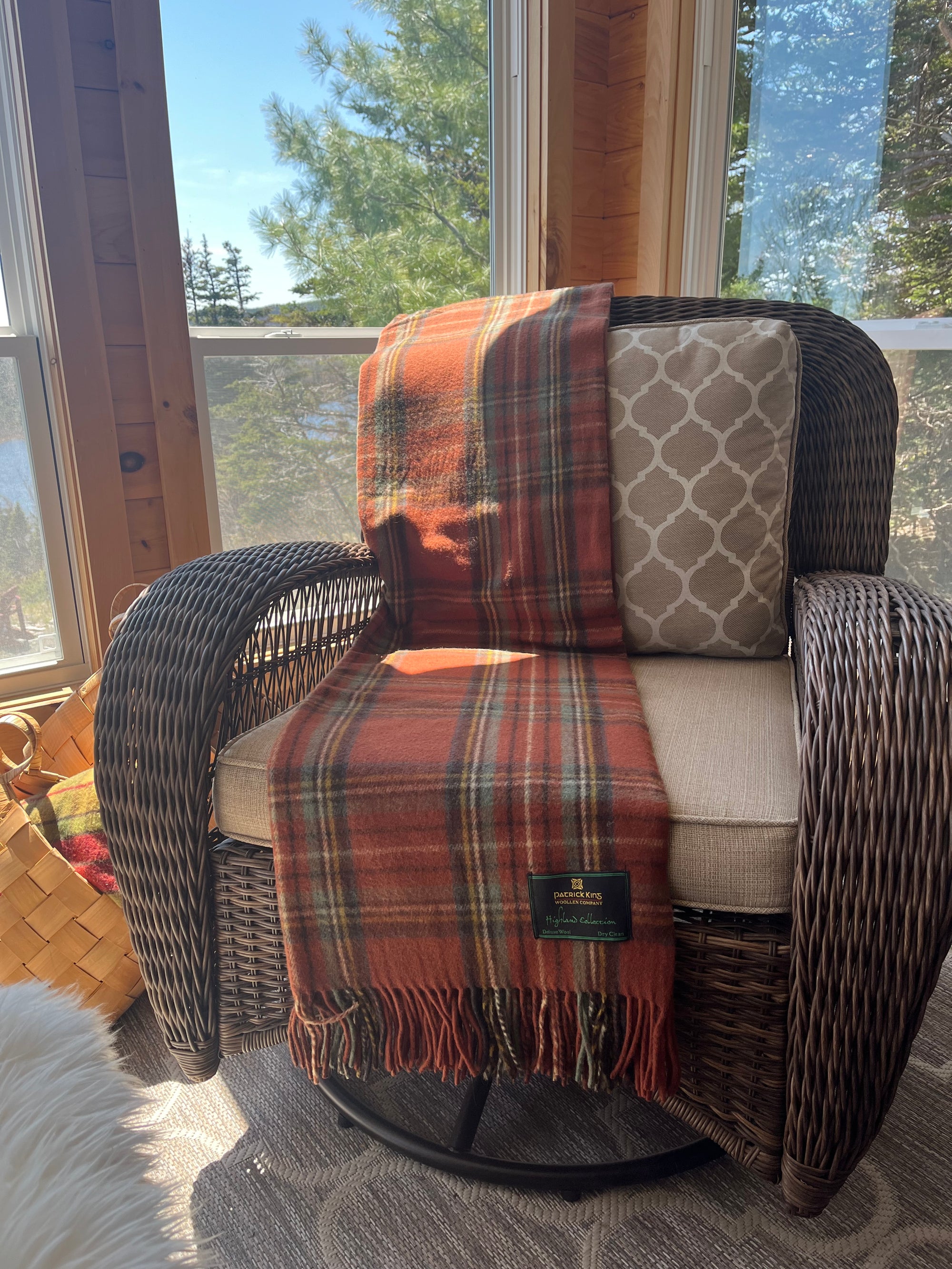 Royal Stewart Antique - Merino Wool Tartan Blanket