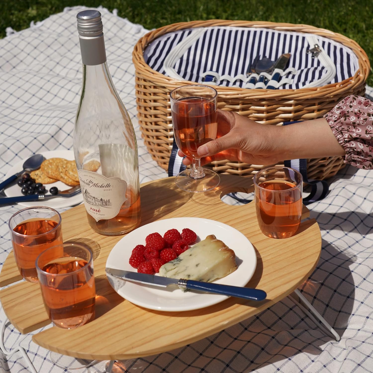 Willow Picnic Basket
