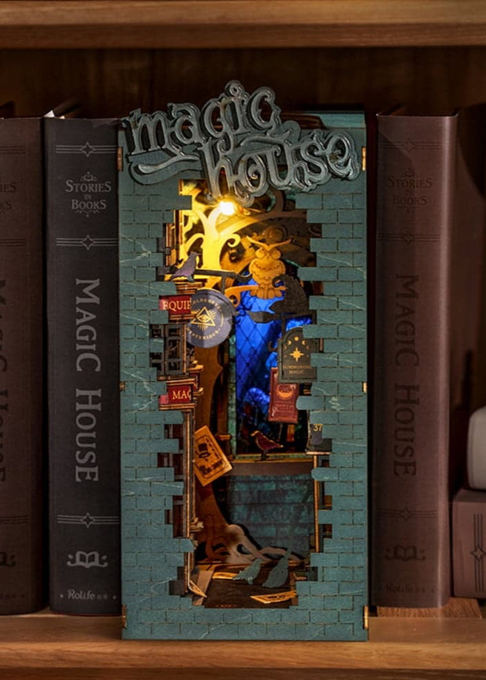 Book Nook - Magic House