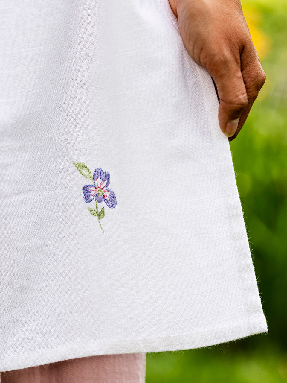 April Cornell Tea Time Embroidered Apron