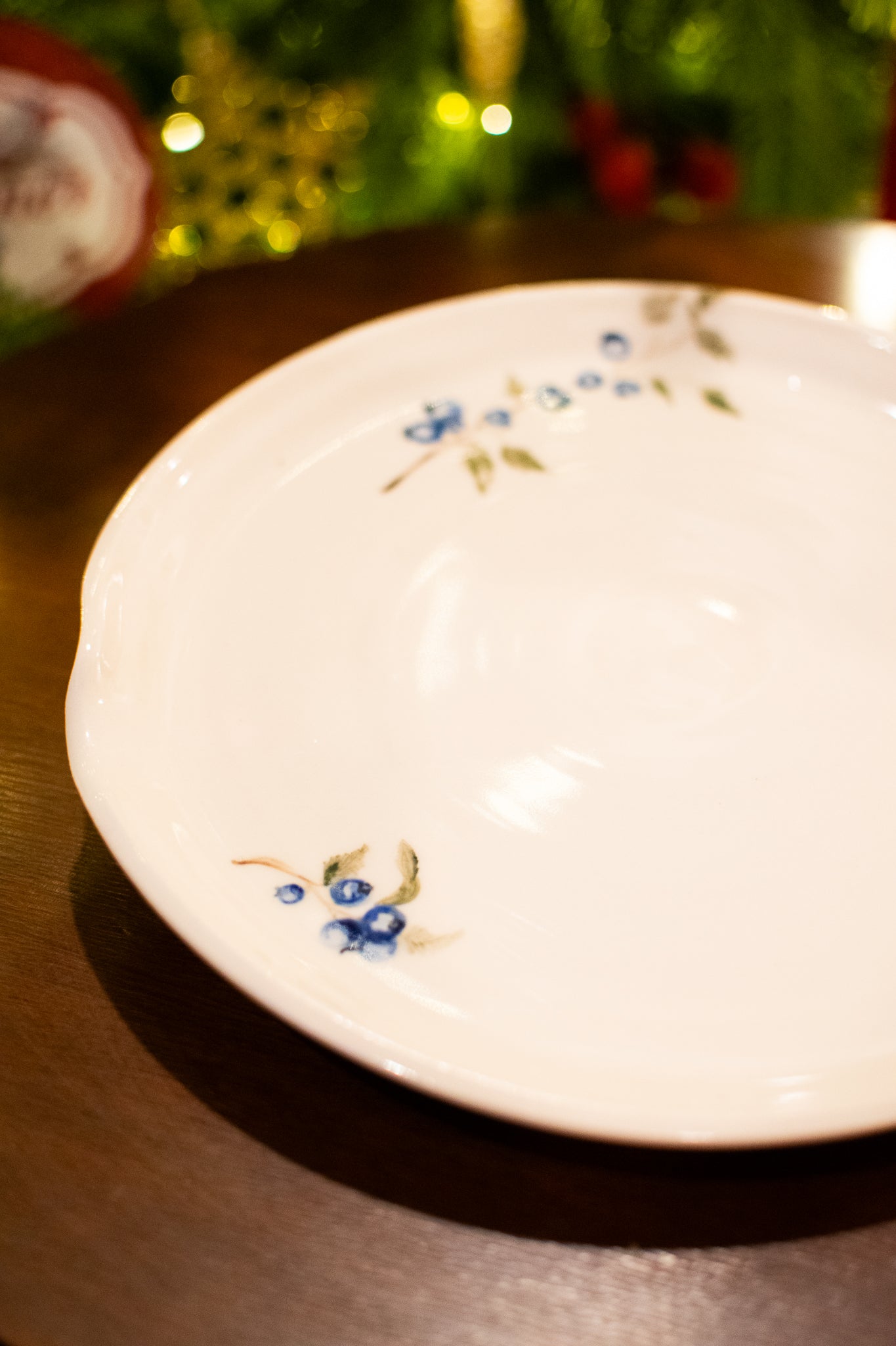 Wild Blueberry Garland – Hand-Painted Serving Platter