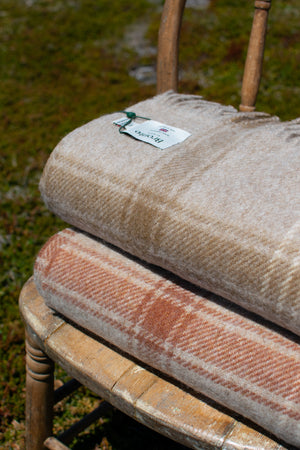 British Lambswool Blanket - Classic Check (Natural)