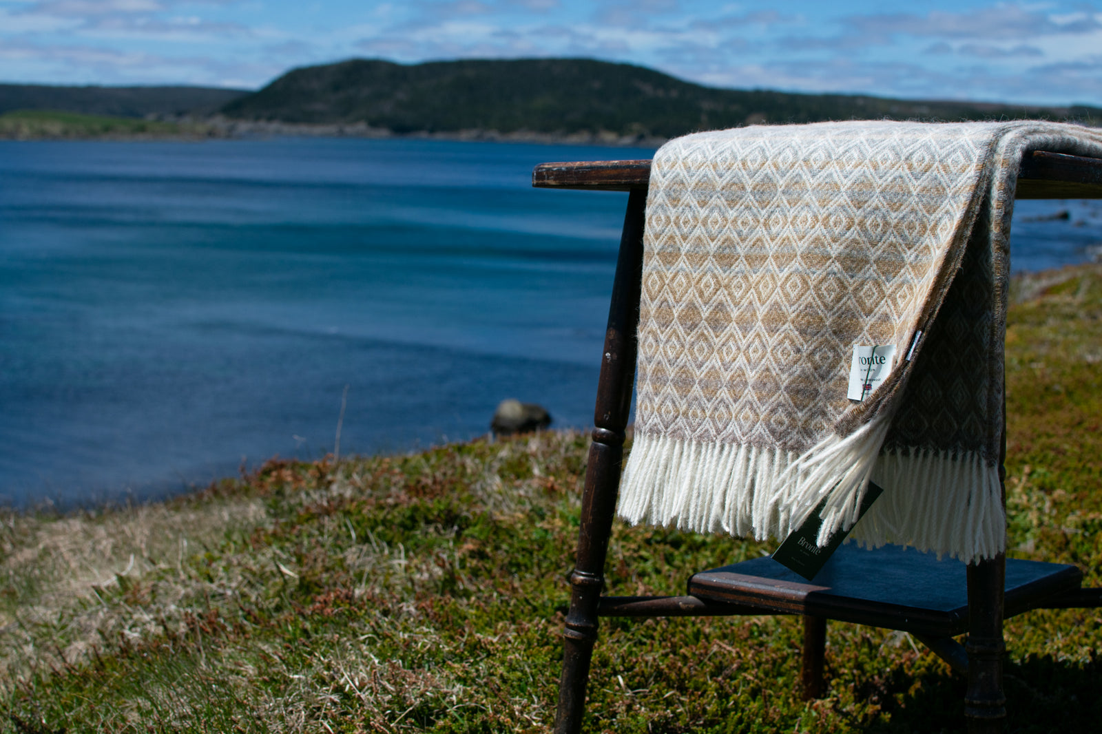 British Lambswool Blanket - Diamond Ombre (Natural)
