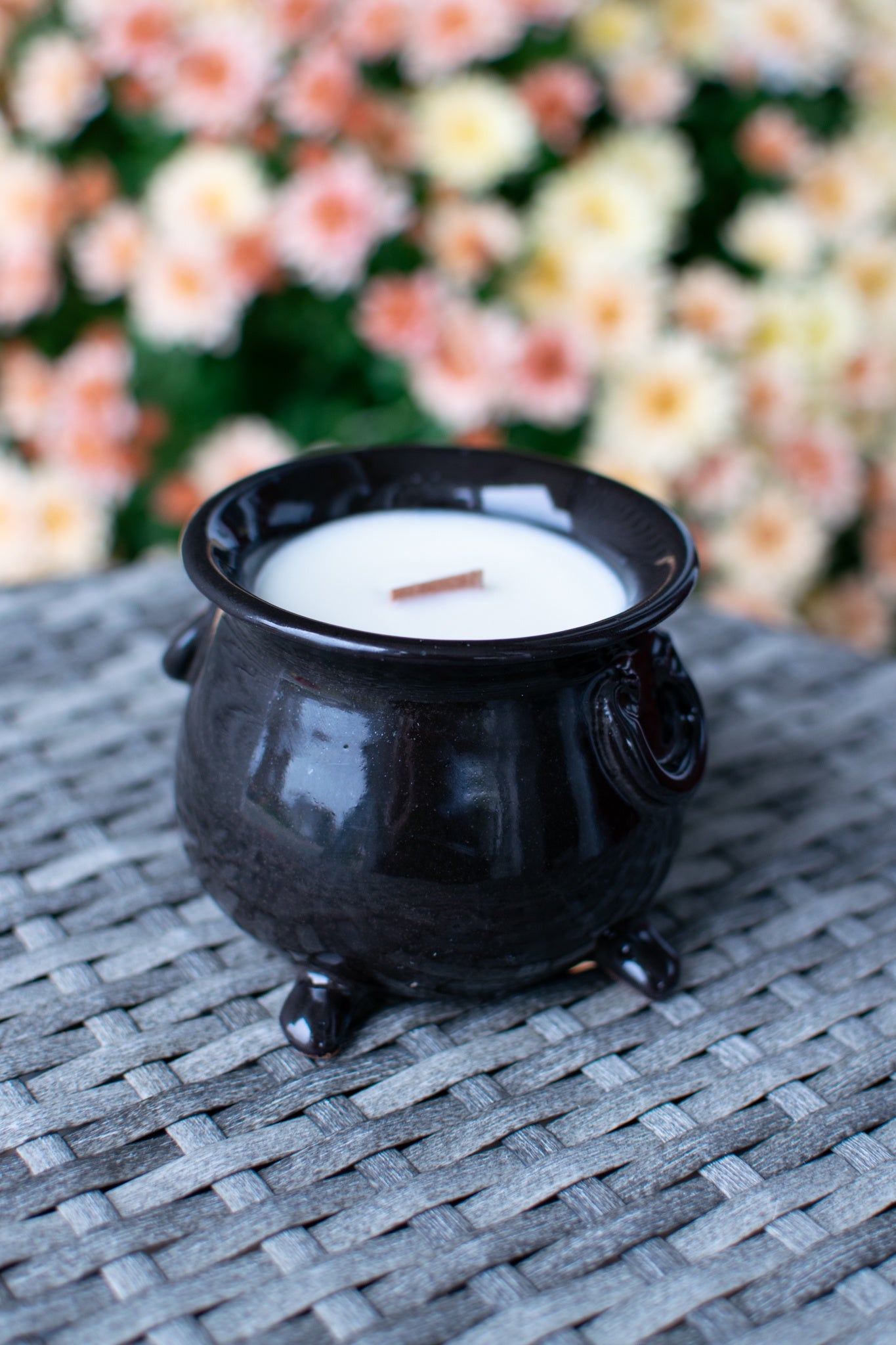 The Black Cauldron –Pottery Cauldron Candle