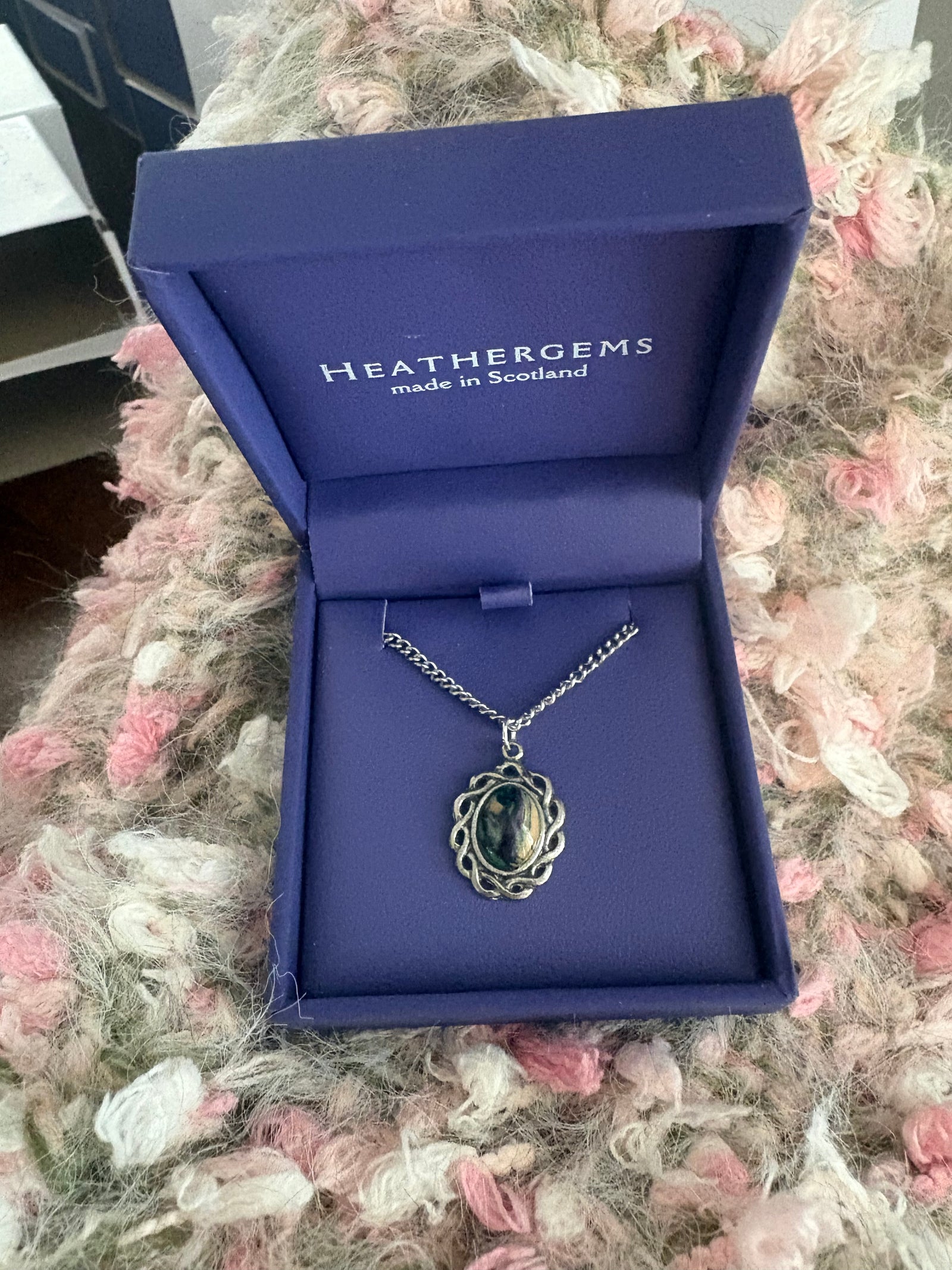 Heathergems Celtic Oval Pendant