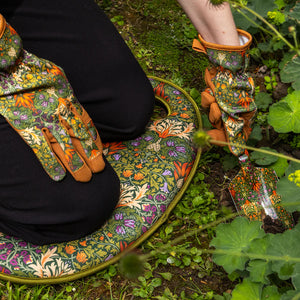 Orange Grove Garden Kneeler - Snakeshead