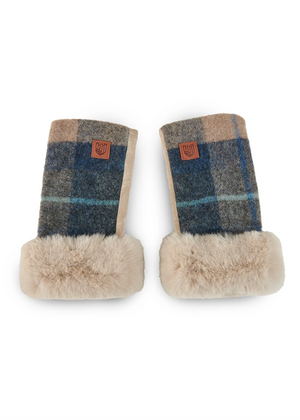 Islander Lambswool Mittens - Navy Beige Tartan