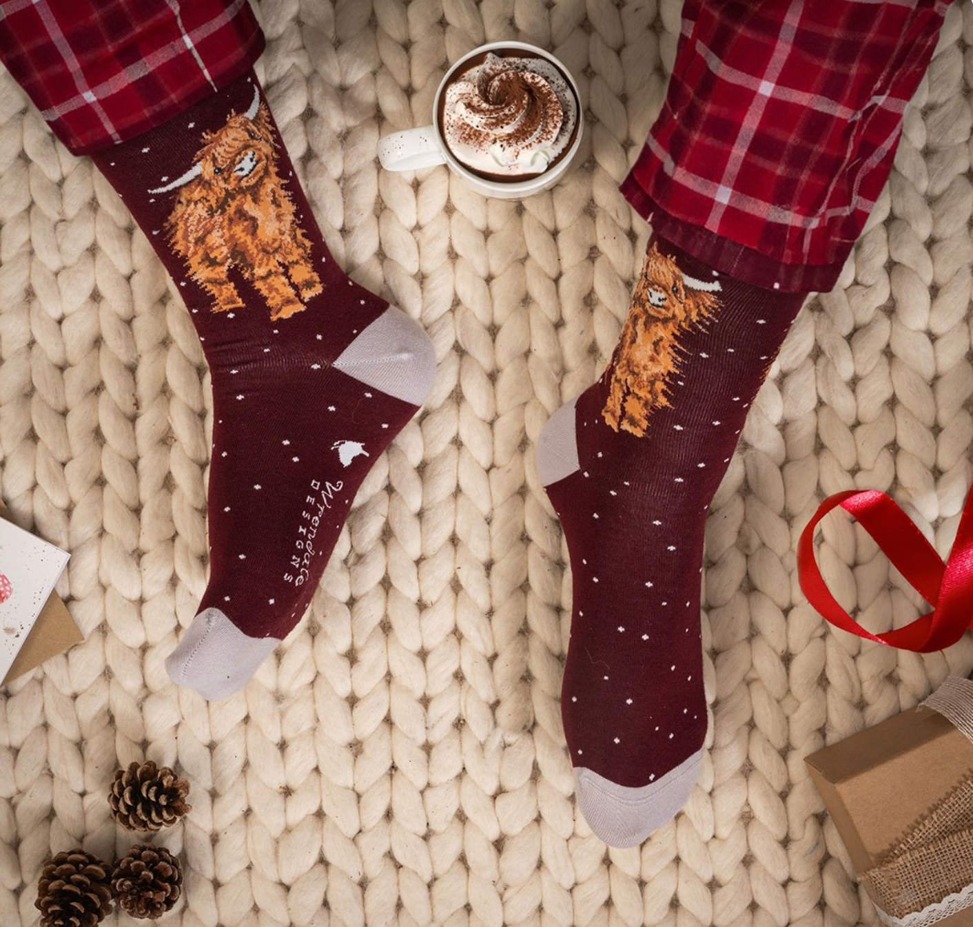 "A Highland Christmas" - Highland Cow Wrendale Men's Sock