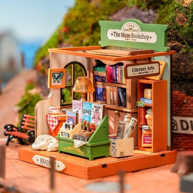 Miniature House - The Muse Bookshop