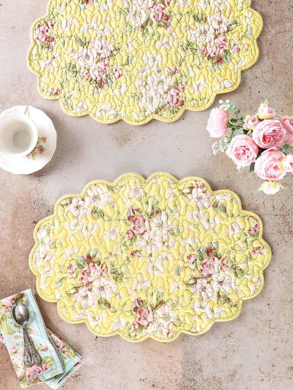 April Cornell Apple Blossom Quilted Placemats