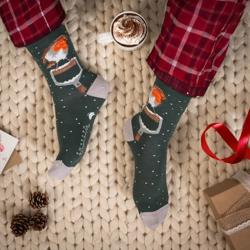 "A Little Red Robin" - Men's Wrendale Christmas Socks