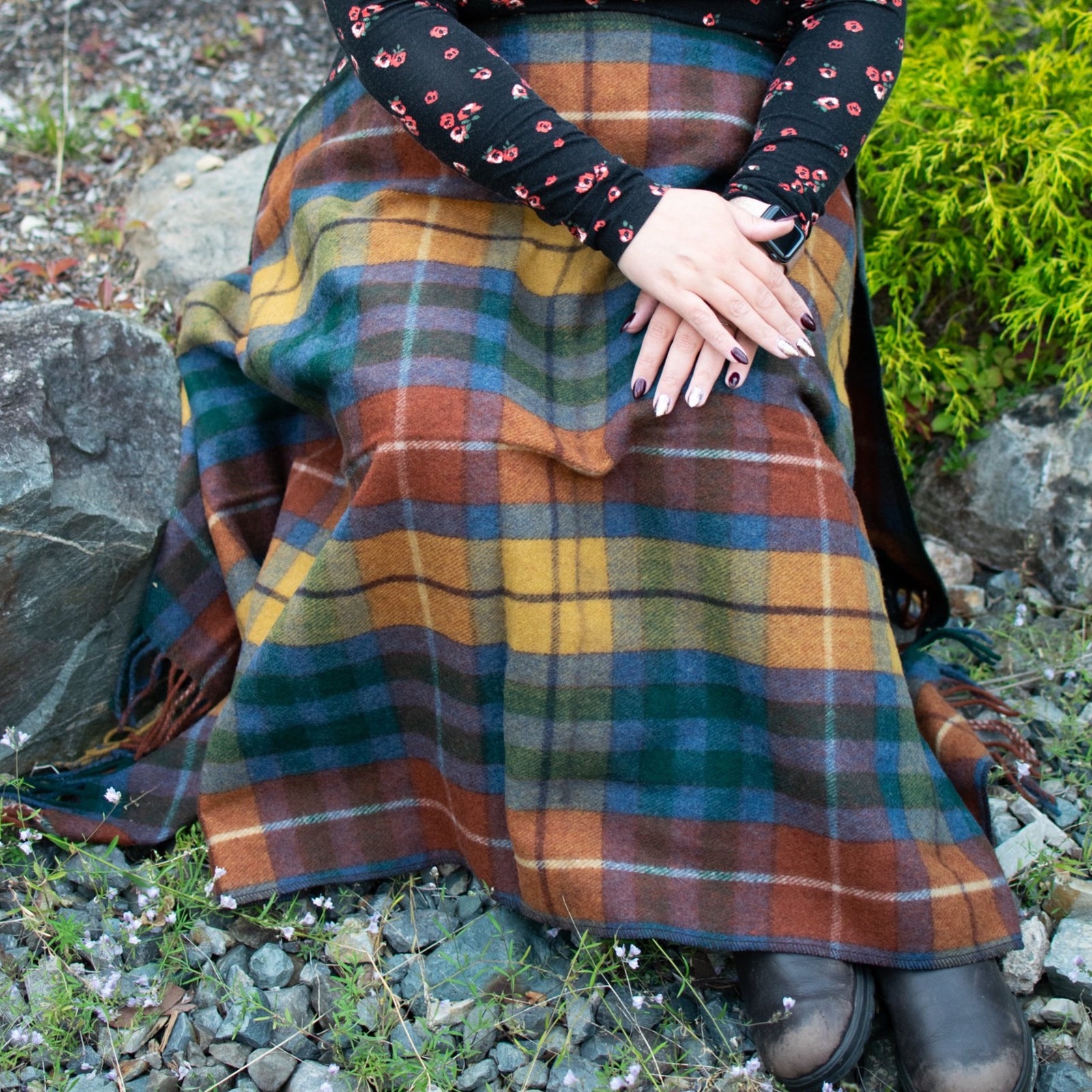 Antique Buchanan - Merino Wool Tartan Blanket