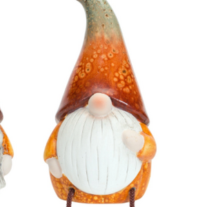 Dangling Gnomes